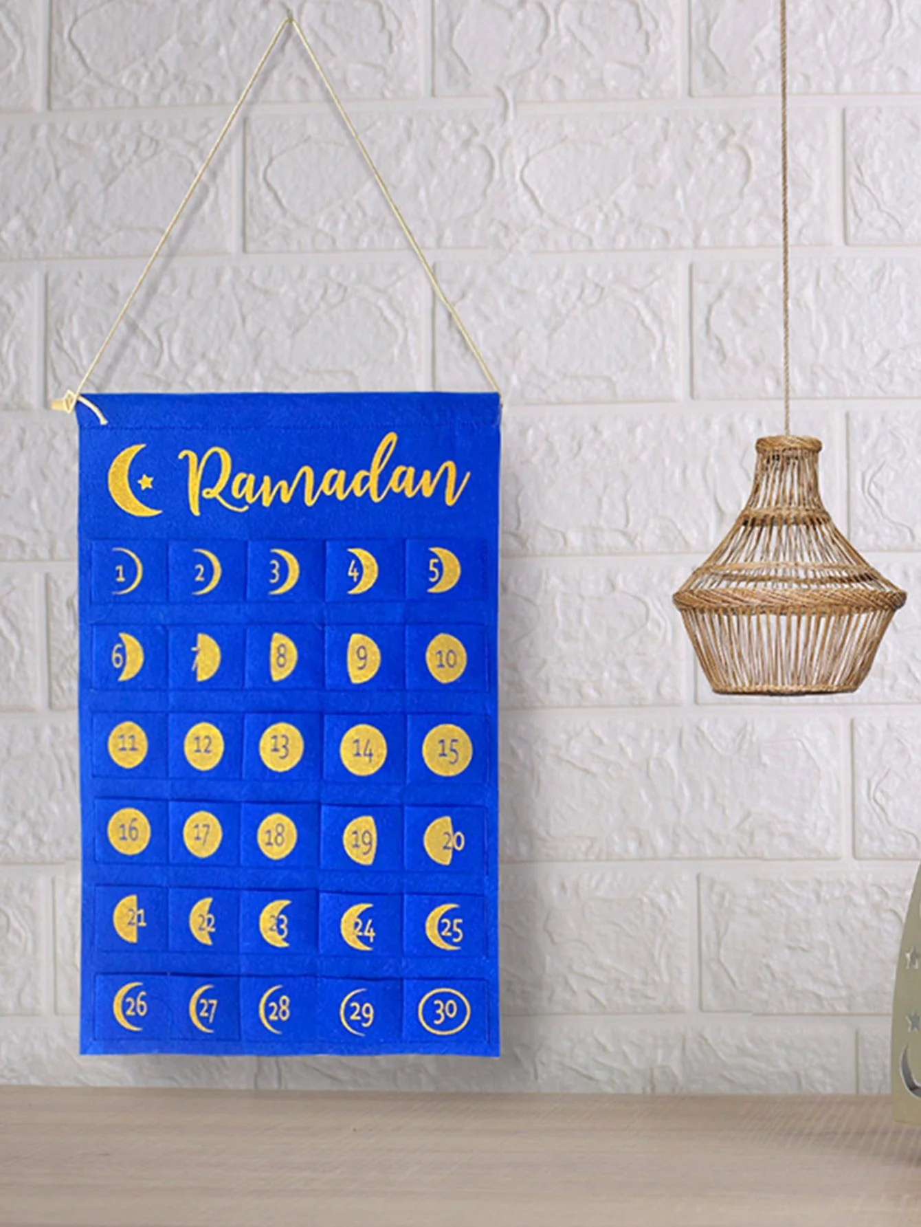 - RAMADAN Calendar blue EID calendar-blue 1pcs — contents