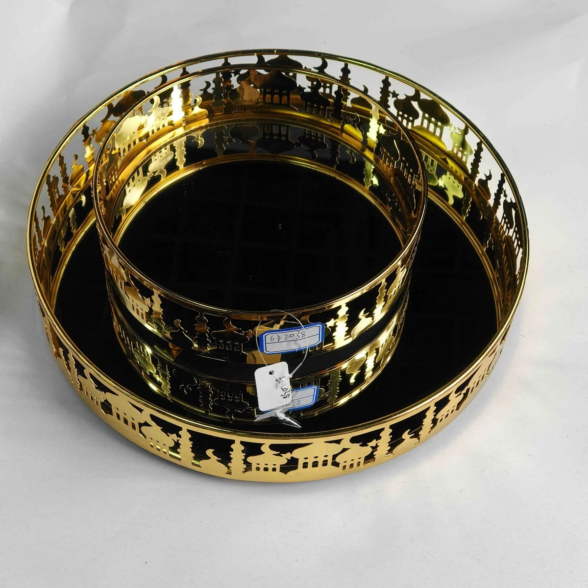 EID Golden Mirror Round Serving Tray 60pcs — front view