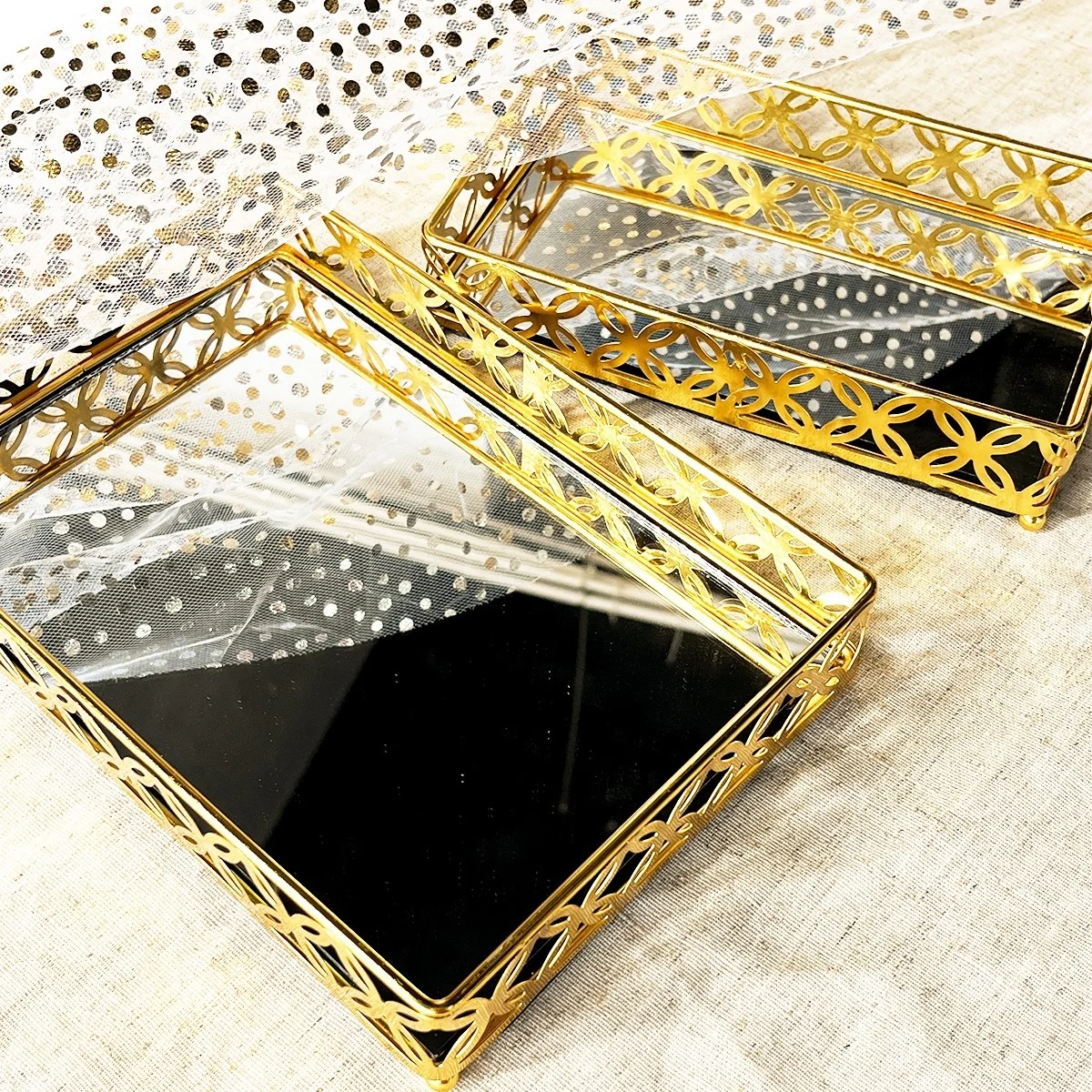 Mirror Tray Set — detail